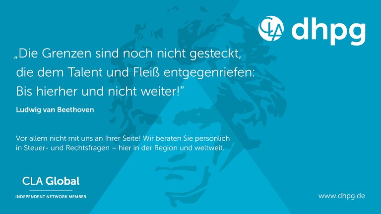 Blaues Poster mit Beethoven-Illustration. Zitat von Ludwig van Beethoven über Talent und Fleiß. Logos von dhpg und CLA Global.