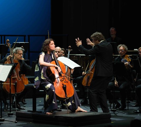 Anastasia Kobekina with Mahler Chamber Orchestra