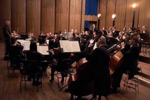 Beethoven Orchester Bonn & Dirk Kaftan im Studio der Beethovenhalle - © Diana Lim