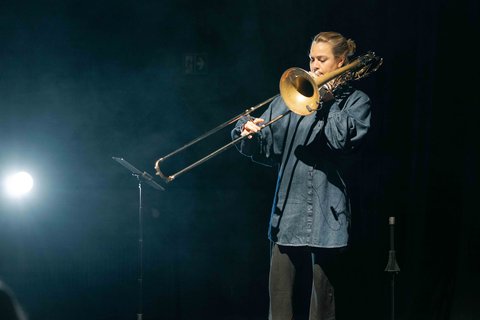 Maxine Troglauer: It Ain’t Necessarily So - © Nekame Klasohm