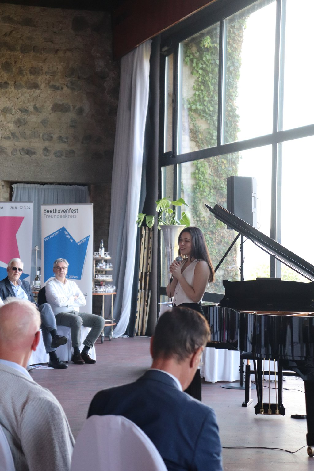 Lal Karaalioğlu spielt bei der Programmvorstellung des Freundeskreises zum Beethovenfest 2025 - © Beethovenfest Bonn