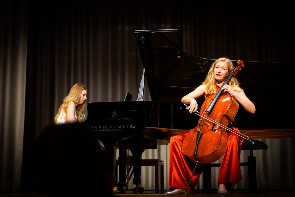 Anouchka Hack spielt mit ihrer Schwester Katharina einen Duoabend beim Beethovenfest 2025 im Augustinum - © Beethovenfest Bonn