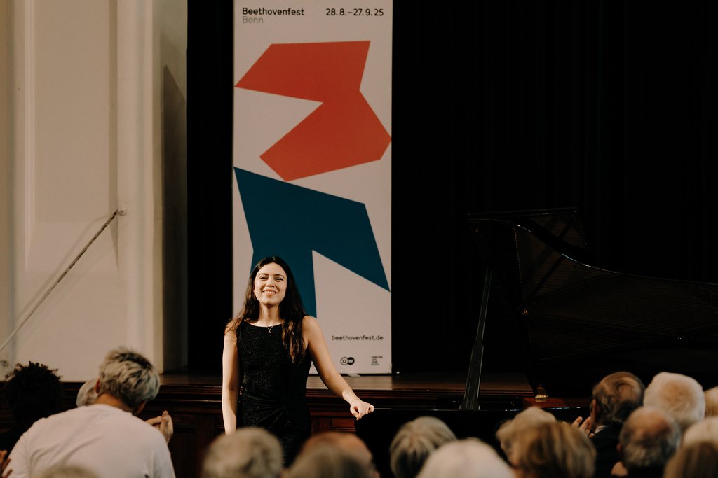 Lal Karaalioğlu bei ihrem Recital im Beethovenfest 2025 im Historischen Gemeindesaal Bad Godesberg - © Michael Staab