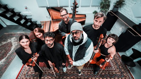 Samy Deluxe & Mikis Takeover Ensemble  © Mirko Polo