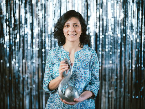 Die iranische Komponistin hat das erste neue »letzte Wort« zum Thema »Demokratie der Zukunft« komponiert.