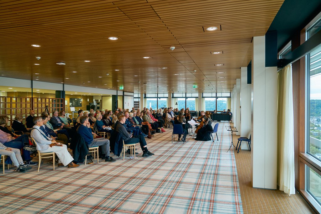 Musethica in der Kantine des UN-Hochhauses (»Langer Eugen«) - © Sebastian Wolf