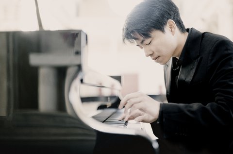 Kit Armstrong  © Marco Borggreve