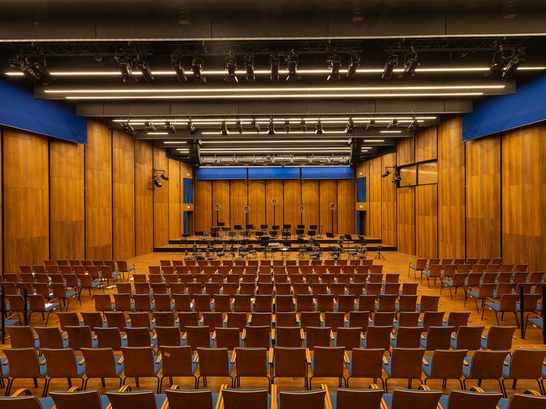 Beethovenhalle, Studio