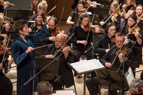 BBC Philharmonic Orchestra & Anja Bihlmaier © Chris Payne