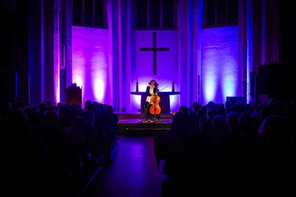 Anastasia Kobekina solo in Kreuzkirche - © Beethovenfest Bonn