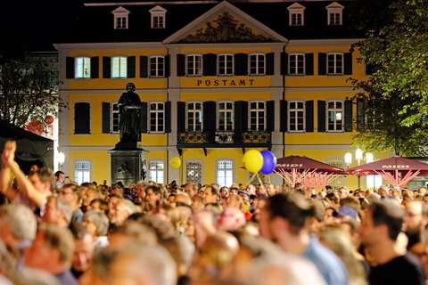 Beethoven statue on Münsterplatz at the open air of Beethovenfest 2024 - © Michael Proeck