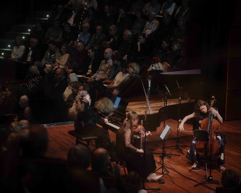 Anastasia Kobekina in Piano Trio with Veriko Tchumburidze & Alexey Botvinov - © Nekame Klasohm