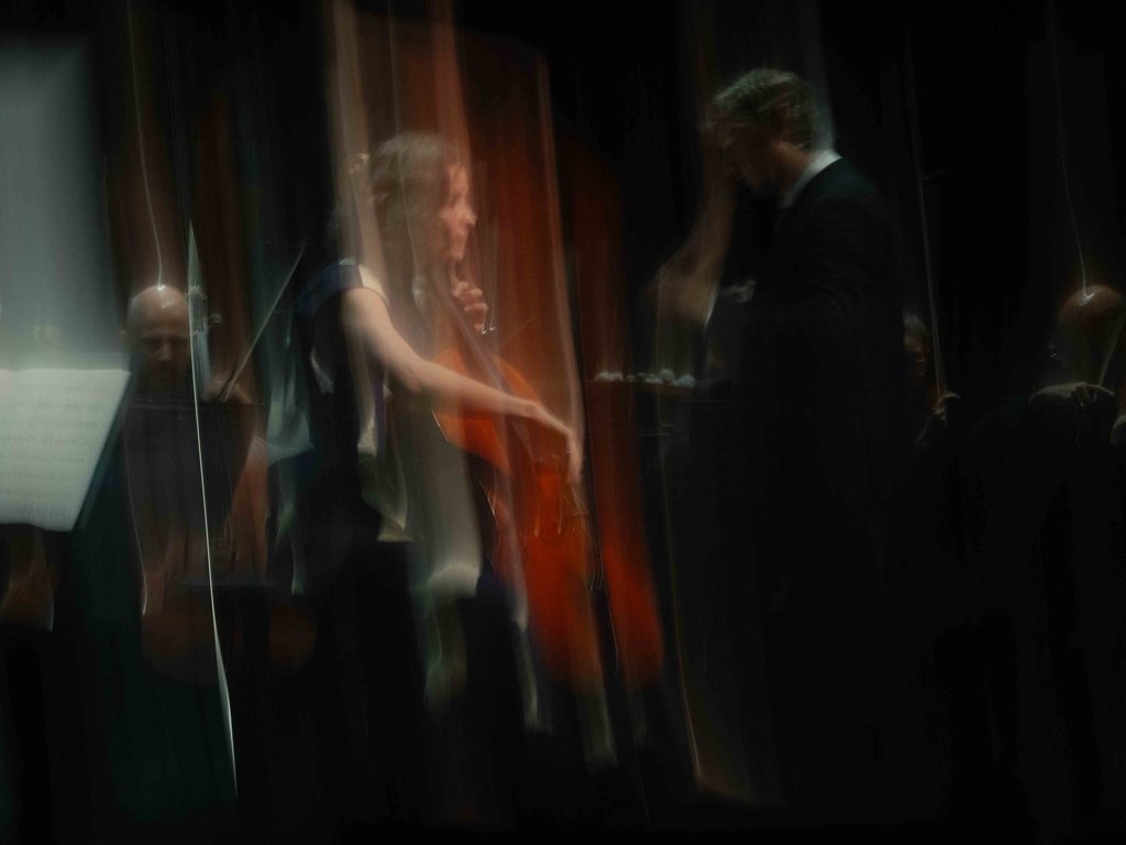 Anastasia Kobekina & Mahler Chamber Orchestra - © Nekame Klasohm